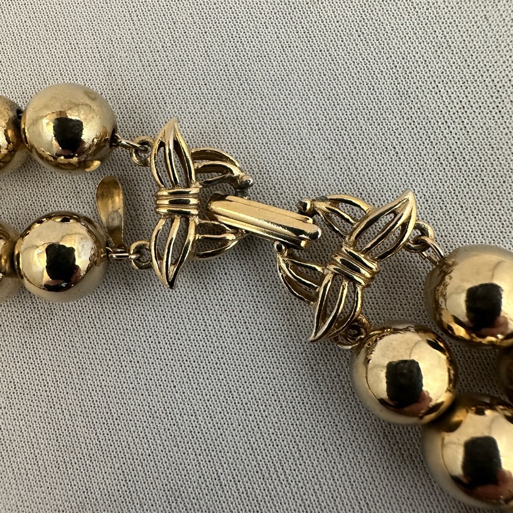 Vintage Marvella gold tone double strand graduated bead necklace - Picture 3 of 4